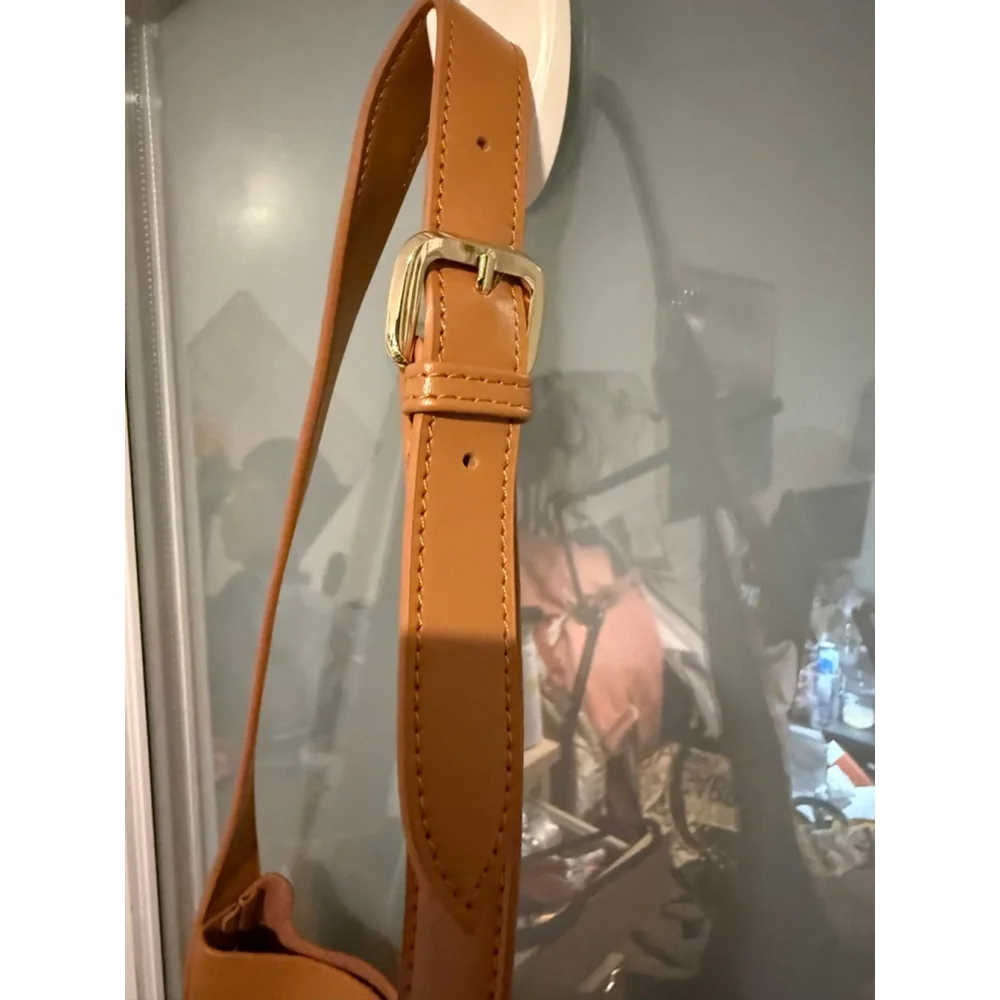 Unbranded Hobo Bag Tan Leather-Like Adjustable Strap New Condition